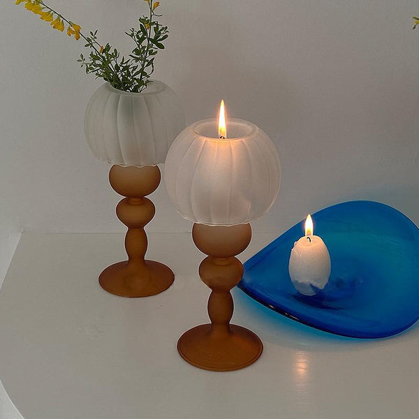 Wedding props simple and luxurious frosted Nordic candle holder decoration European and American home dining table retro candle holder.