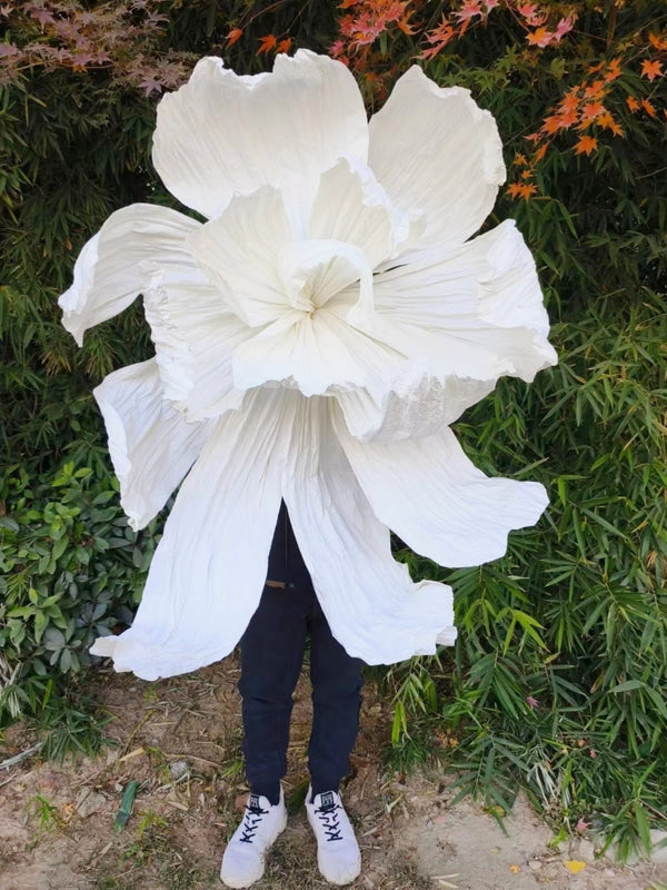 Giant mesoplastic white paper flowers, large wedding props, wedding flowers, decoration party, handmade folded paper flowers, window displays, beautiful flowers