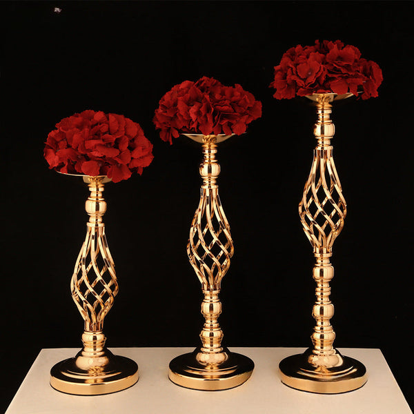 Wrought iron three-piece wrought iron candlestick European romantic creative ornaments wedding props candlestick road lead